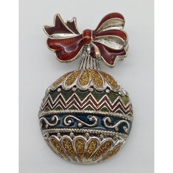 Vintage Christmas Ball Ornament Brooch Pin Ribbon Signed NR Enamel Silver Tone - Picture 10 of 12